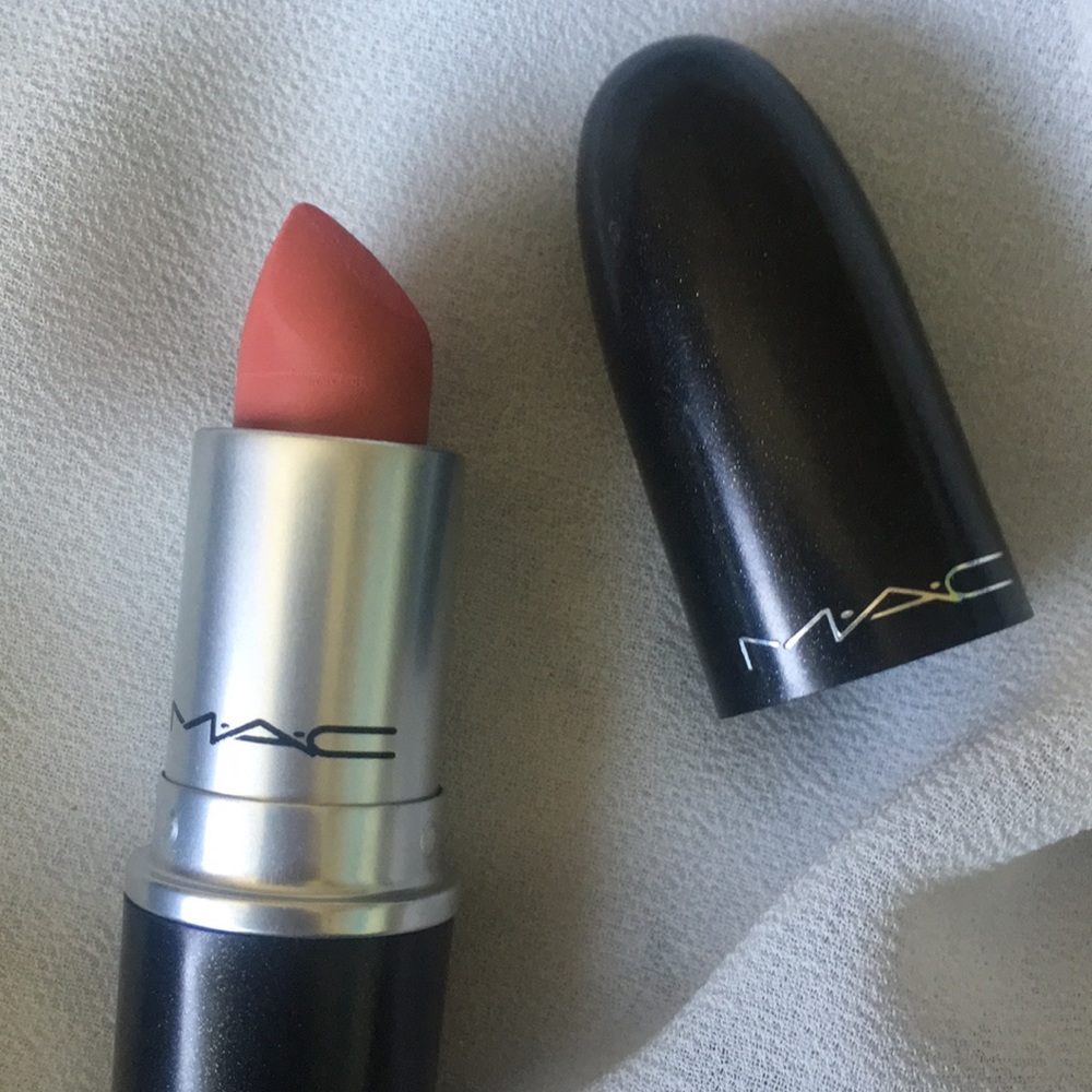 **SOLD** Mac matte lipstick “runway hit”